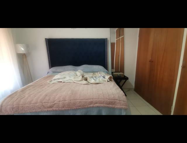 2 BEDROOM FLAT FOR SALE IN VEREENIGING CENTRAL